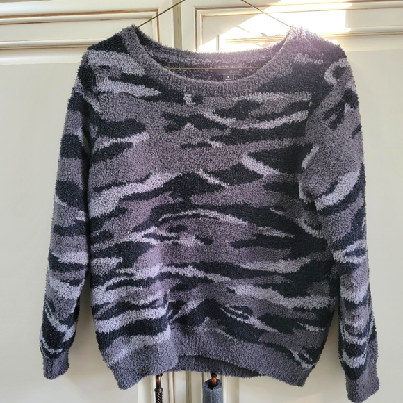 BAREFOOT DREAMS SWEATER - Picture 1 of 2